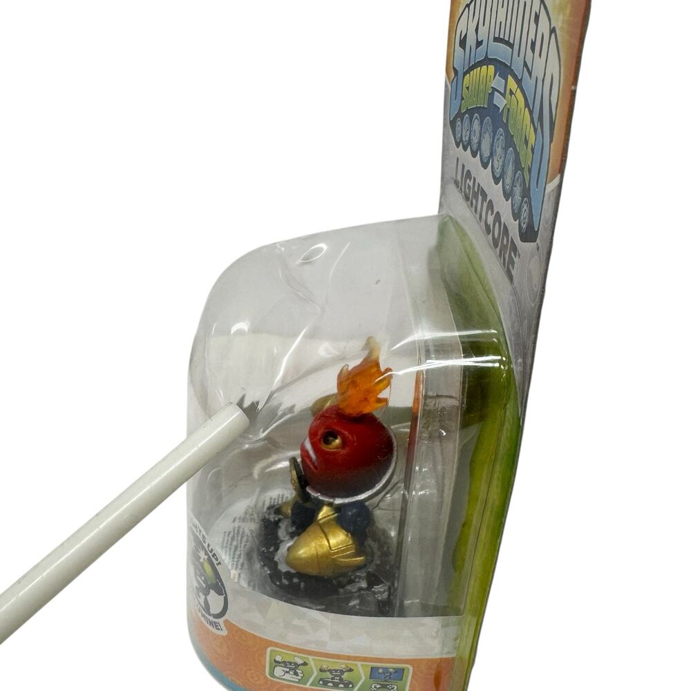 Skylanders Swap Force LightCore Countdown Figure - Picture 4 of 5